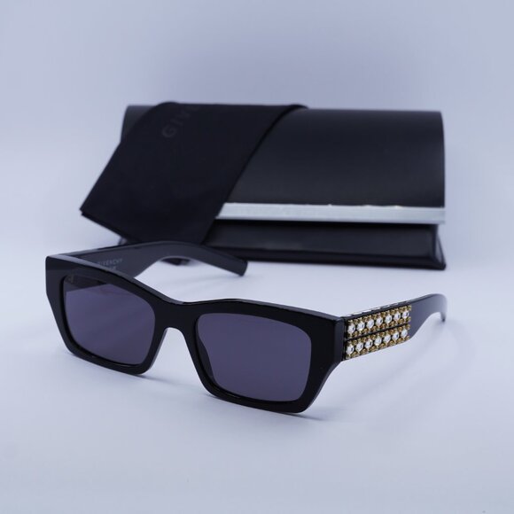 🕶️ New Givenchy GV40077I 01A Sunglasses - Shiny Black and Studs Frame - Picture 9 of 9